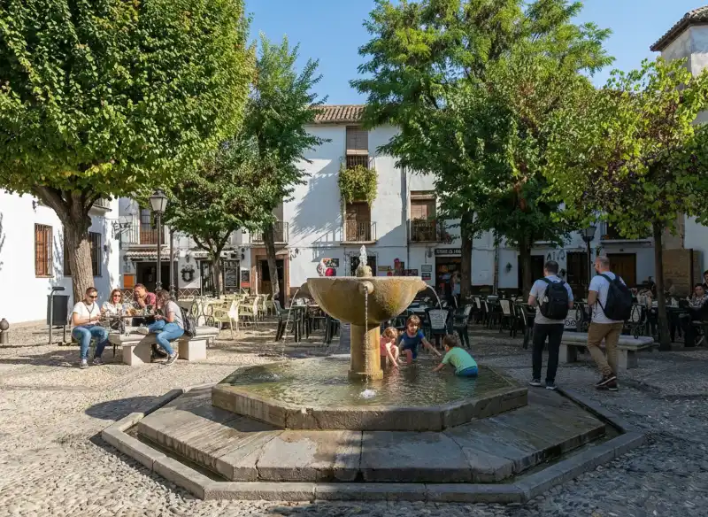 グラナダのアリアタール広場